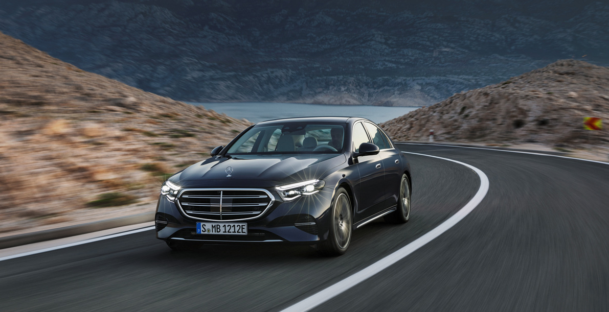 BENZ THE NEW E300 EXCLUSIVE 4MATIC (G)